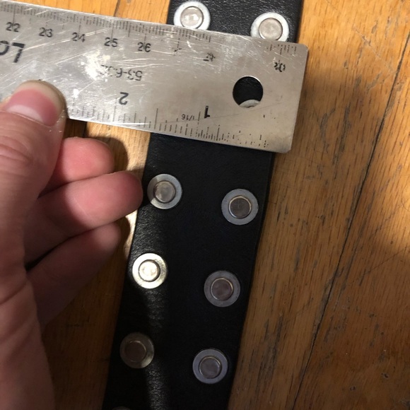 Chunky leather belt with silver tone studs - Picture 3 of 5